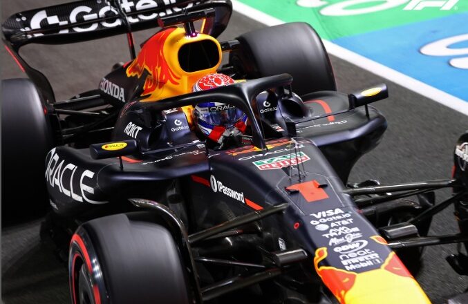 Verstappen Menang Dramatis di GP Emilia Romagna 2025, Duo McLaren Tempel Ketat!