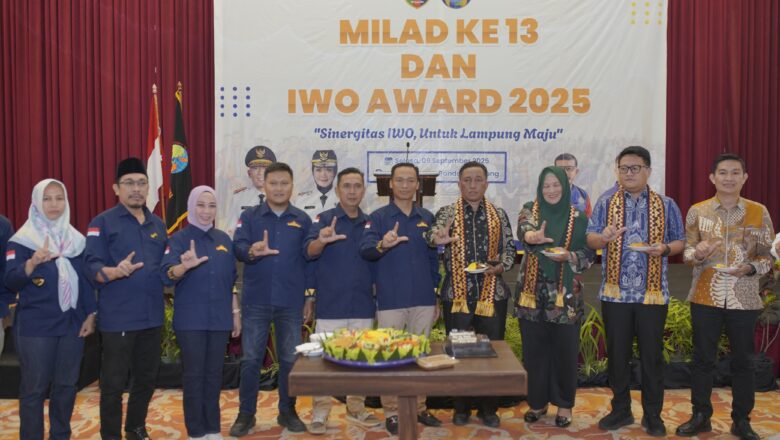 Milad ke-13, IWO Lampung Apresiasi Tokoh Pendorong Percepatan Pembangunan